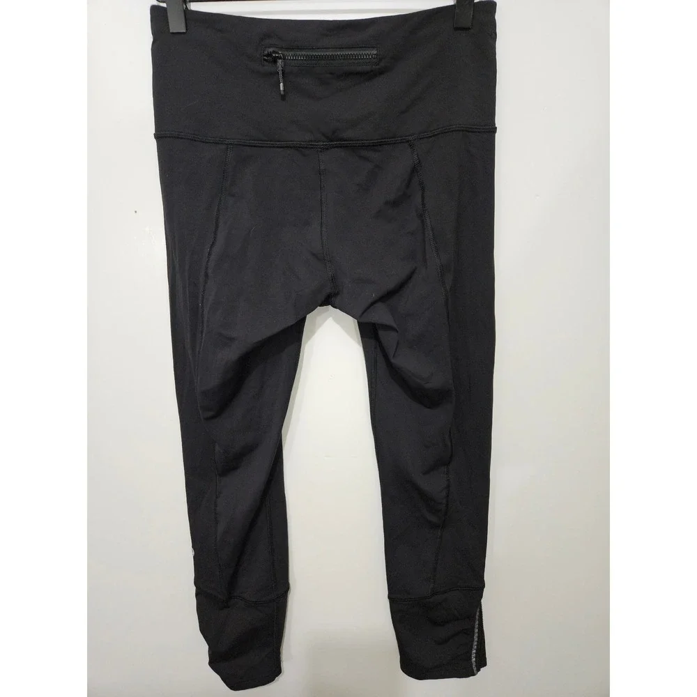 Lululemon Run Inspire Crop II Black Striped Waistband Leggings Womens Size 6